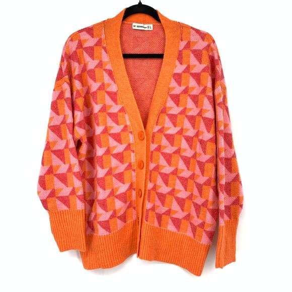 BBWM Woman Sweaters - BBWM V-Neck Cardigan Sweater Womens Size Medium Geometric Print Pink Orange NEW